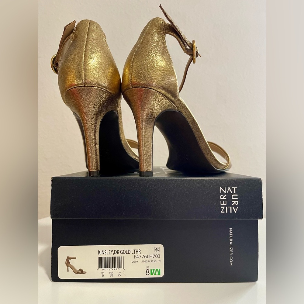 Naturalizer Gold Heels size 8W